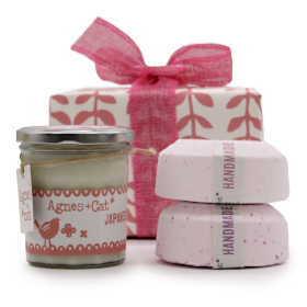 Gift Box - Tea & Roses (Candle) + Peonies & Japanese Bloom(Fizz)